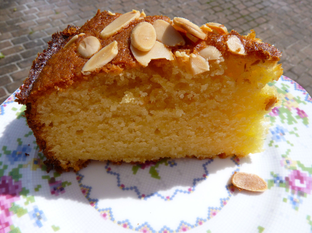 Read more about the article Almond Cake