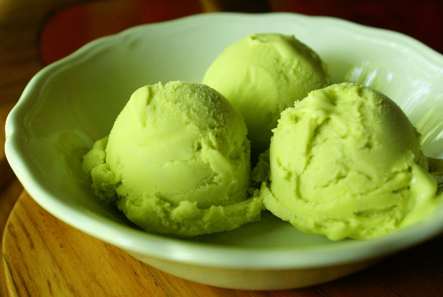 You are currently viewing Avocado Ice Cream