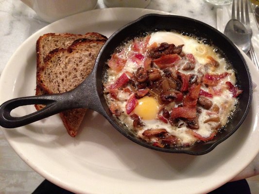 Read more about the article Baked Eggs and Mushroom