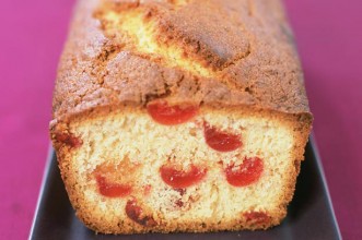 Read more about the article Cherry and Coconut Cake