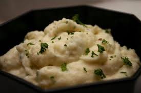 Read more about the article Garlic Potatoes
