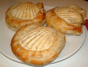 Read more about the article Scallops in Pastry Shells