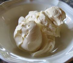 Read more about the article Vanilla Custard Ice Cream